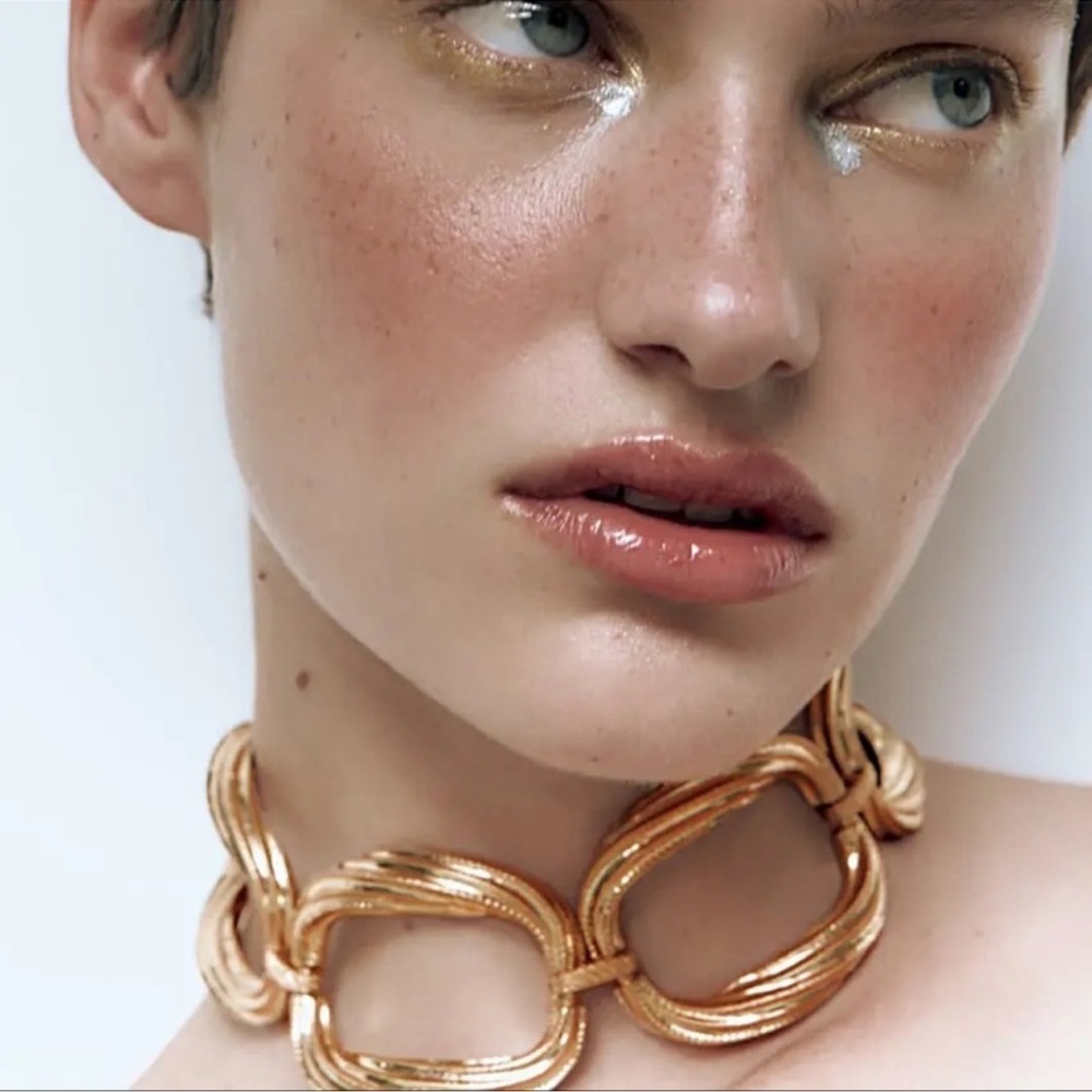 Gold Chain Choker Necklace - Picture 3 of 9